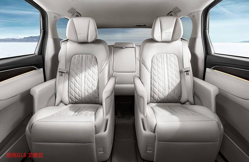 買高端MPV選插混還是燃油?看完傳祺新能源E9對(duì)比別克GL8就有答案