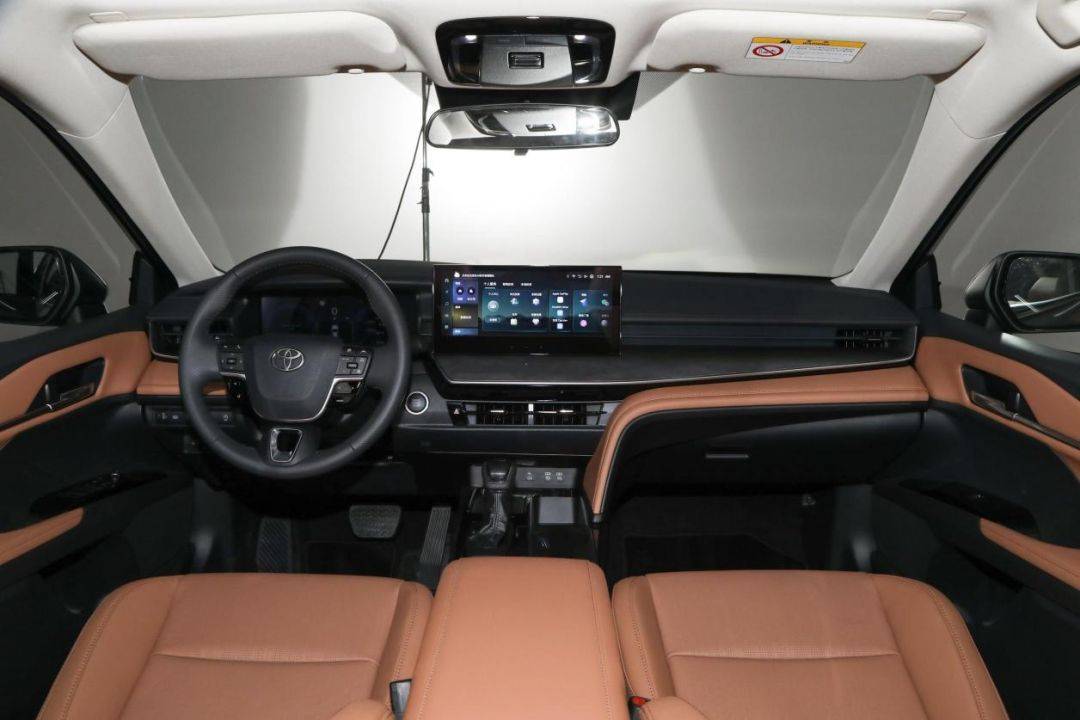 20萬級合資B級車誰更強?看全新天籟和第九代凱美瑞針尖對麥芒