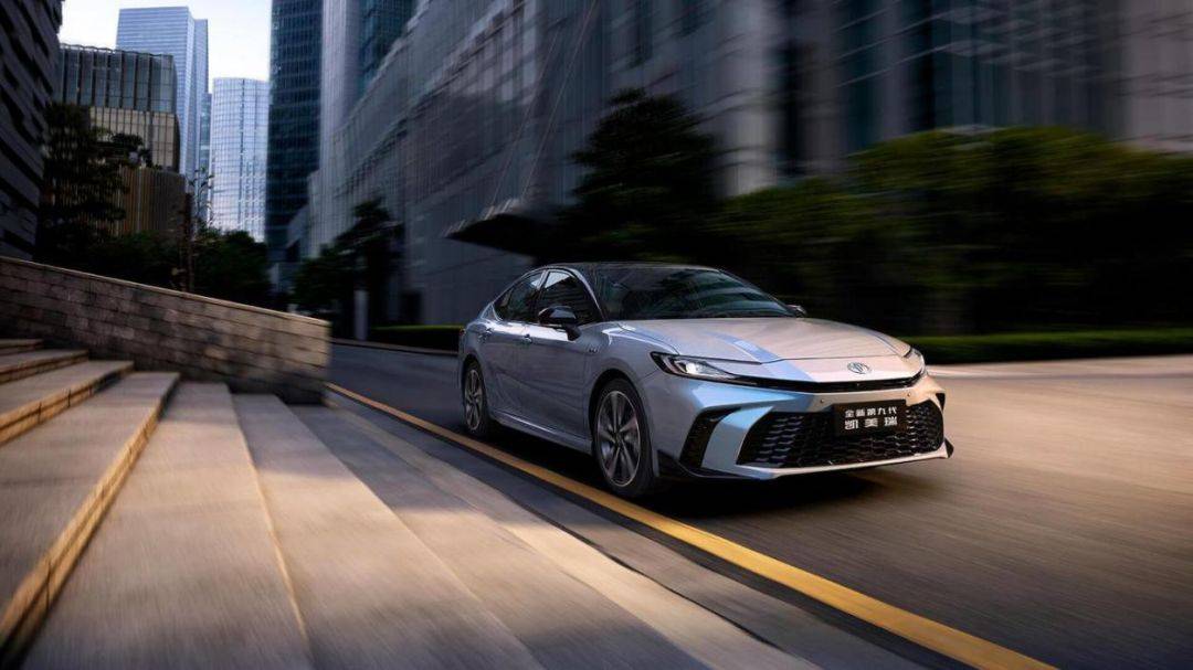 20萬級合資B級車誰更強?看全新天籟和第九代凱美瑞針尖對麥芒