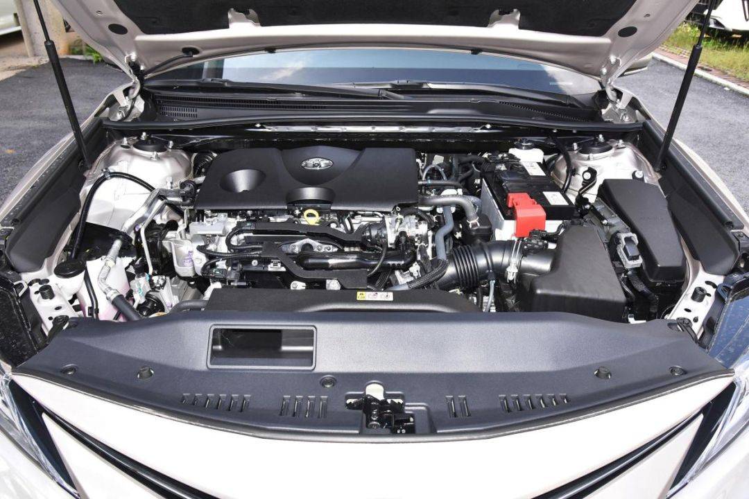 20萬級合資B級車誰更強?看全新天籟和第九代凱美瑞針尖對麥芒