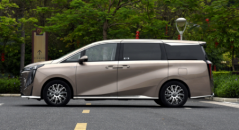 試駕傳祺E9:滿油滿電能跑1032公里,或成國產(chǎn)新能源MPV最大黑馬