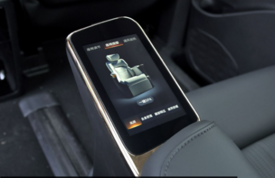 試駕傳祺E9:滿油滿電能跑1032公里,或成國產(chǎn)新能源MPV最大黑馬