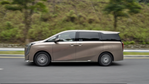 試駕傳祺E9:滿油滿電能跑1032公里,或成國產(chǎn)新能源MPV最大黑馬