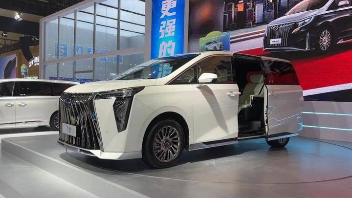 十佳MPV自主品牌“霸榜”一半 騰勢登頂傳祺占兩席