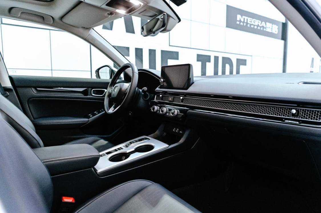 型格e:HEV與凱美瑞雙擎:日系雙雄的各自魅力