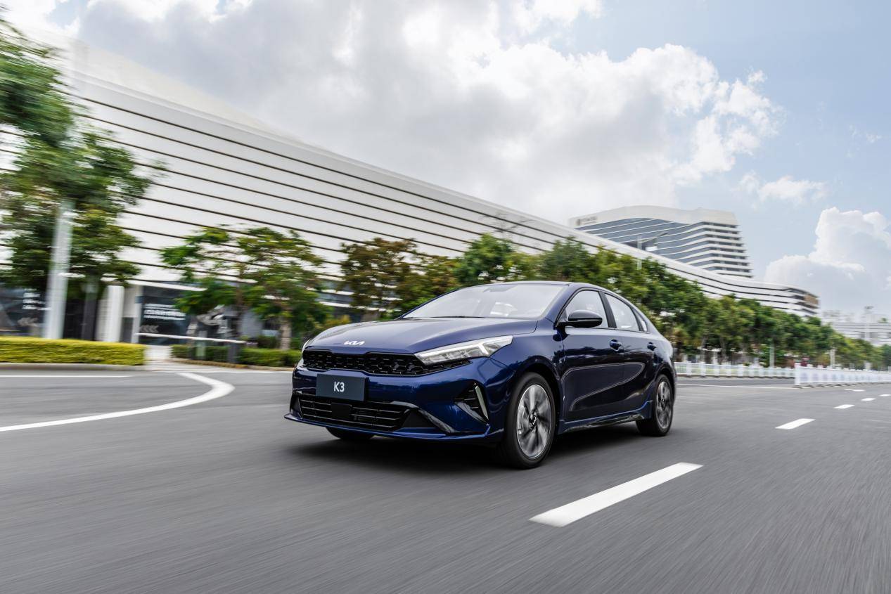 直降2.9萬、舒享/科技全面躍升,起亞新K3特別版、伊蘭特怎么選?