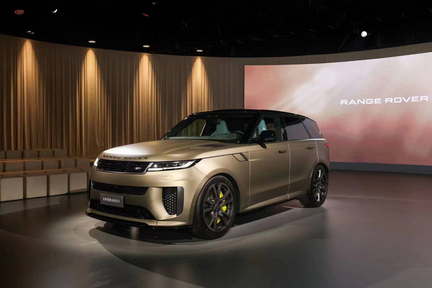 限量15臺,全新攬勝運(yùn)動(dòng)SV Edition One限量版正式上市