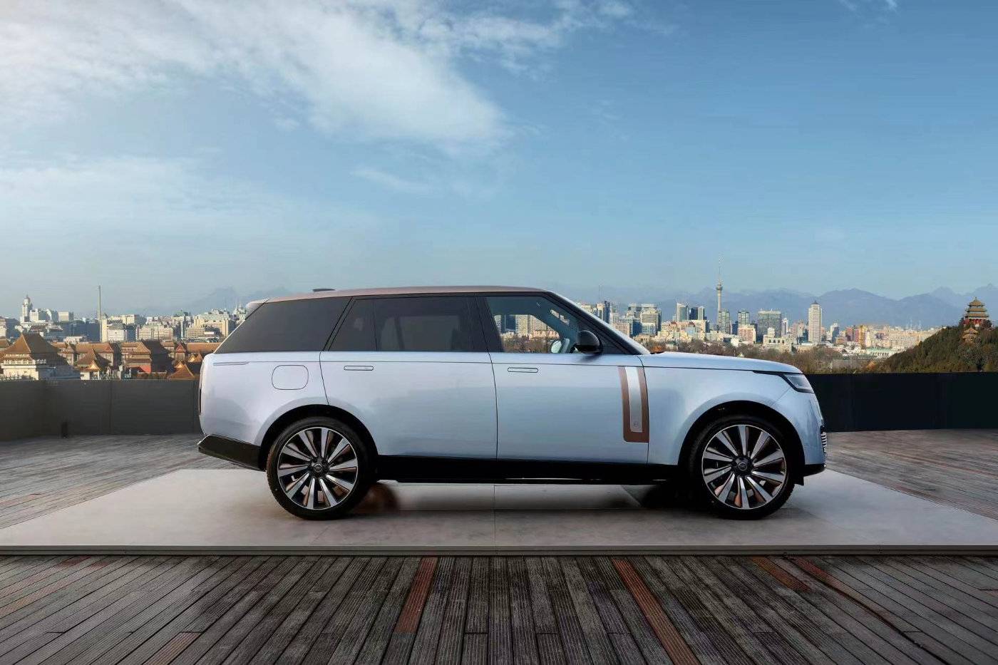 限量15臺,全新攬勝運(yùn)動(dòng)SV Edition One限量版正式上市