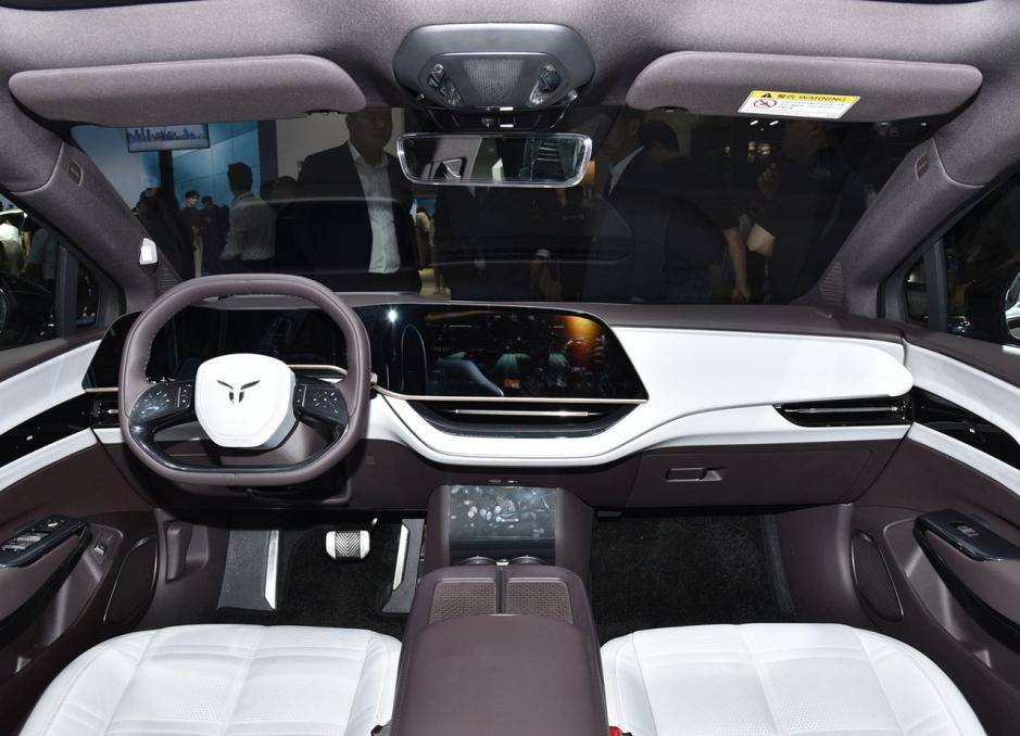 紅旗新能源推出新車,EH7續航可達800km,價格跟小米SU7接近