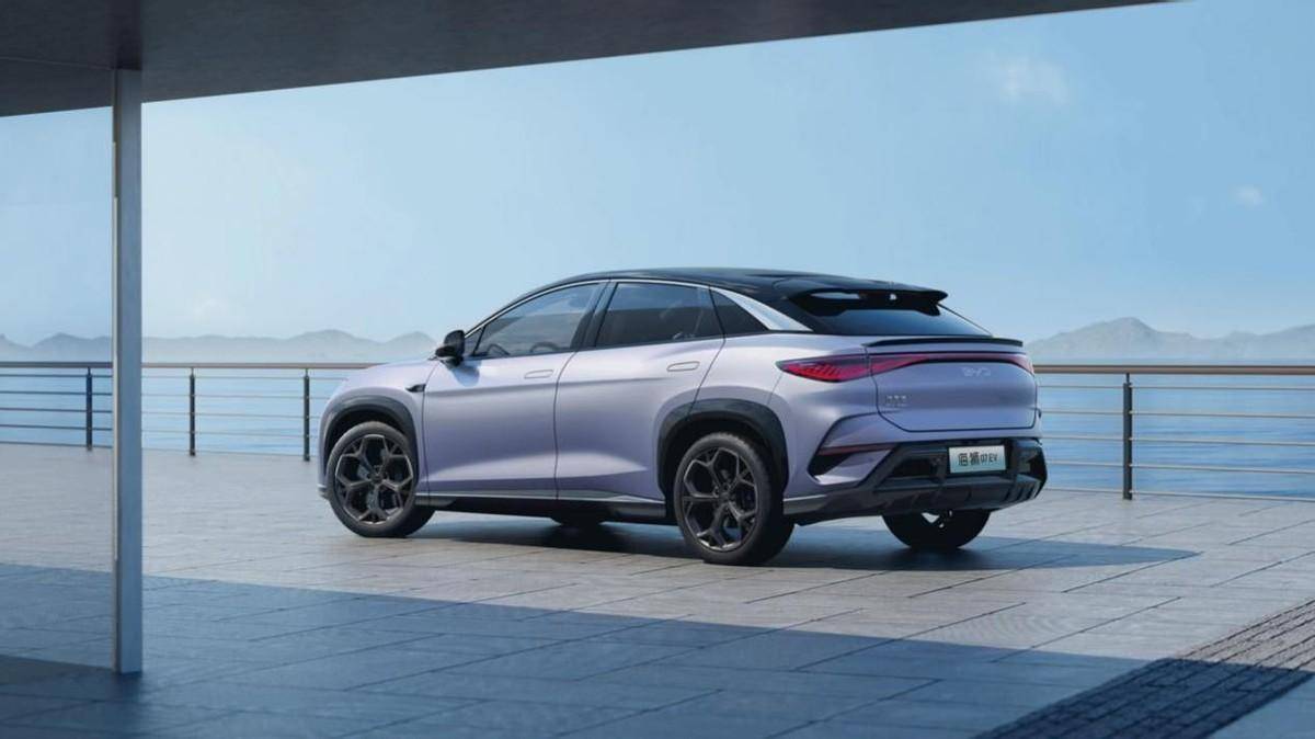 全車配刀片電池+11安全氣囊,比亞迪海獅07 EV,能火嗎?