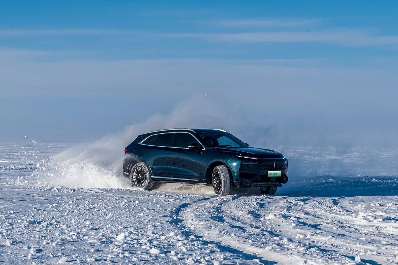 最低到手價(jià)21.38萬(wàn)元 魏牌新摩卡 Hi4 煥新上市