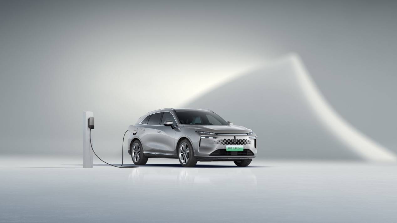 最低到手價(jià)21.38萬(wàn)元 魏牌新摩卡 Hi4 煥新上市