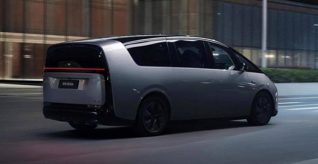 高端純電市場,看似蜜糖,實(shí)則苦飲?