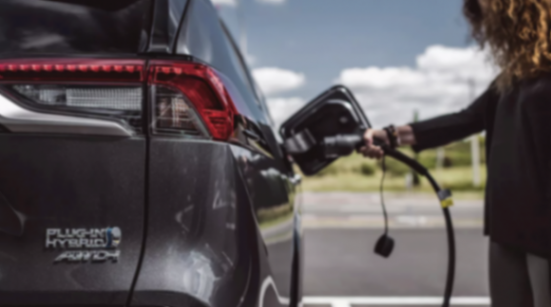 高端純電市場,看似蜜糖,實(shí)則苦飲?