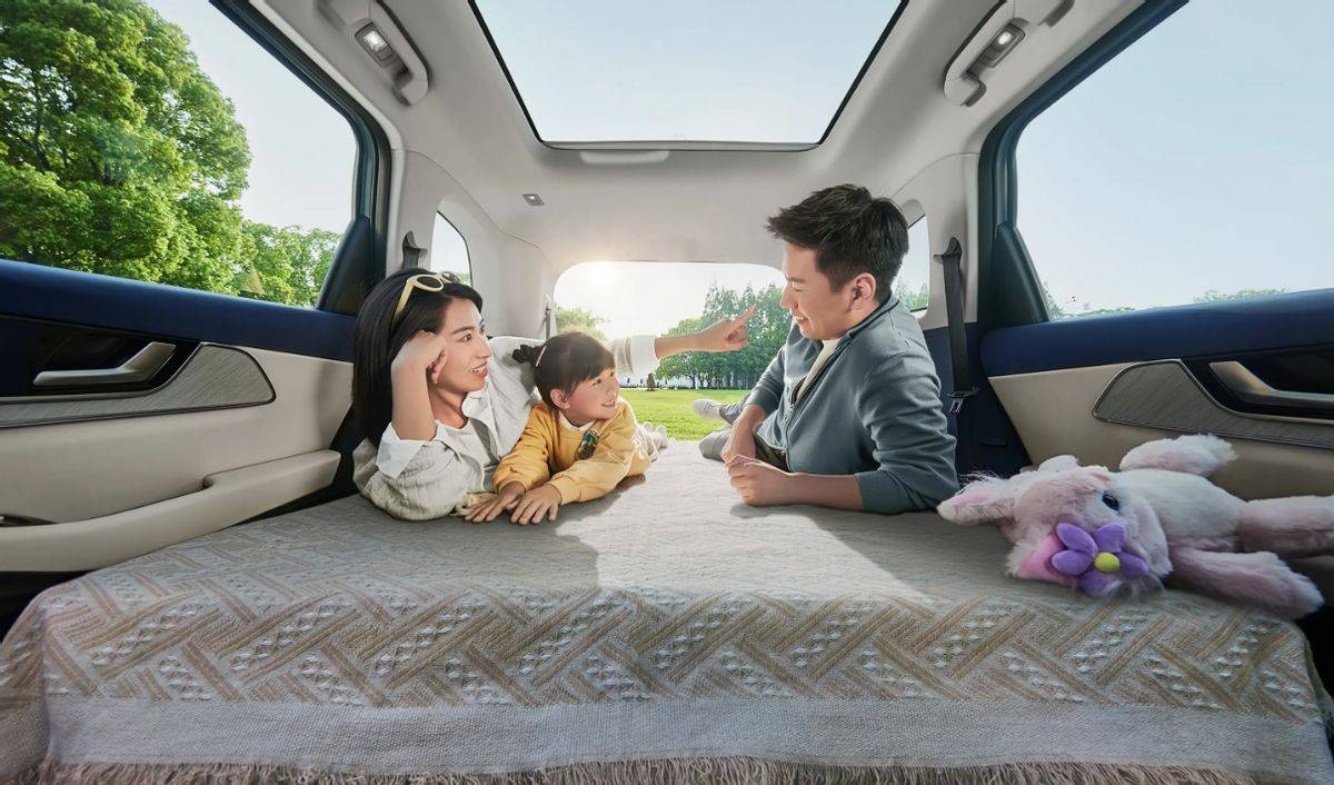 綜合續航超1800km、能加92號汽油!奇瑞風云T9開賣,12.99萬起售