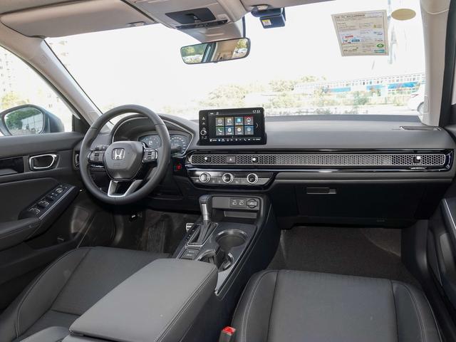 8萬！廣本版“思域”，顏值不輸A4L，誰還買比亞迪秦-有駕