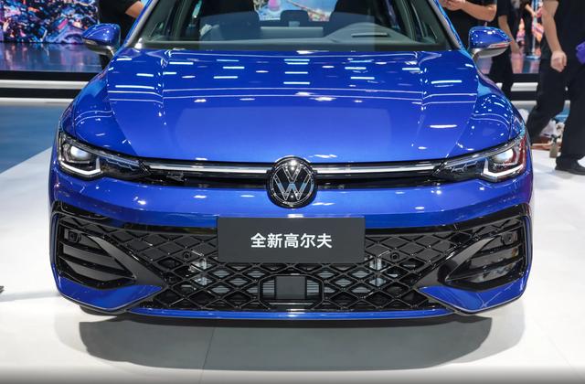 八代半高爾夫增配降價(jià),新1.5T機(jī)頭油耗很低,鋼炮身材適合代步-有駕 八代半高爾夫增配降價(jià),新1.5T機(jī)頭油耗很低,鋼炮身材適合代步-有駕