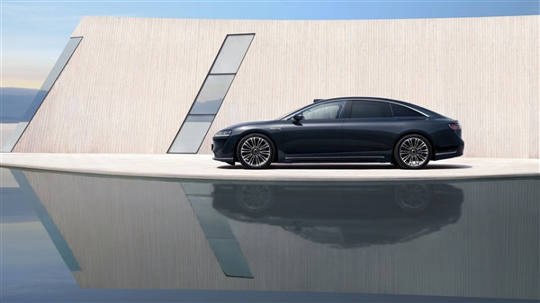 余承東：2017年拿著一張PPT就跟北汽合作了 特別感謝北汽給華為機遇