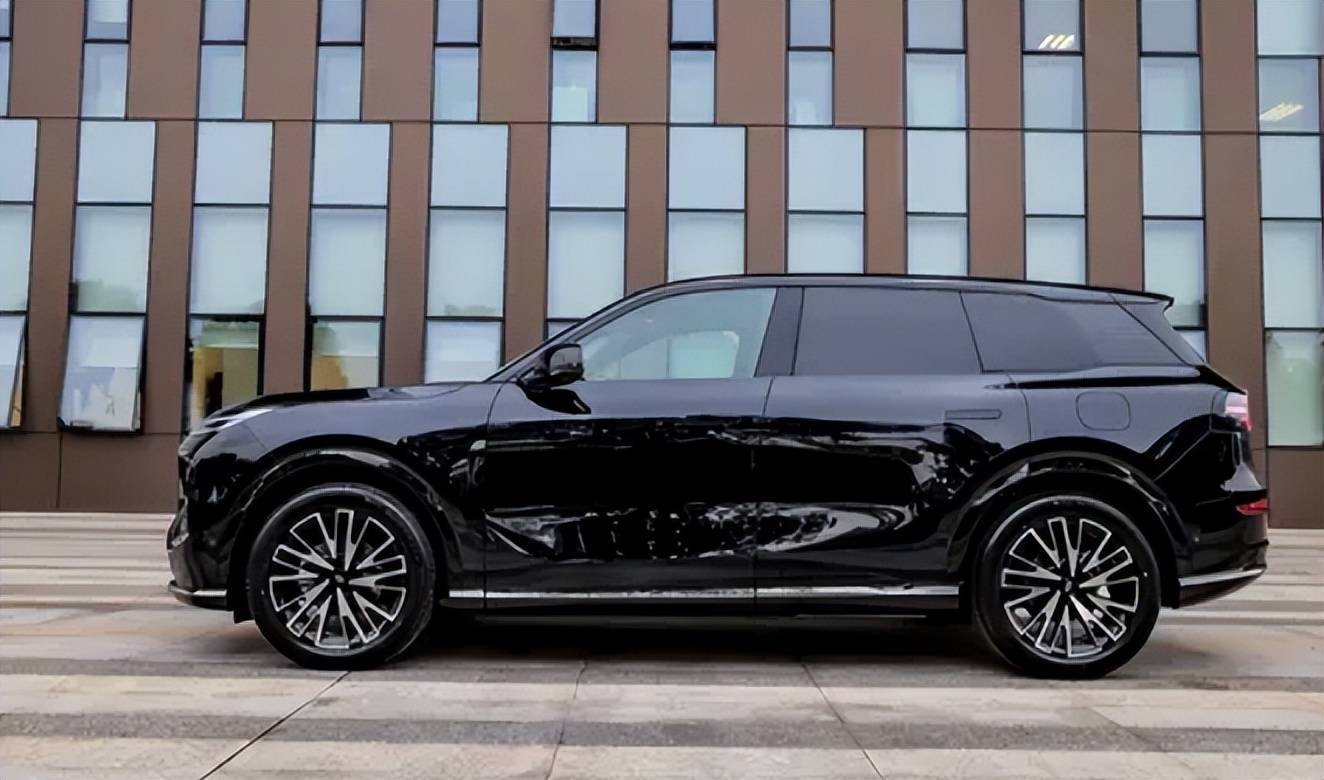 長(zhǎng)安啟源新車定版曝光,尺寸配置升級(jí),油耗不到5,新外觀能接受么