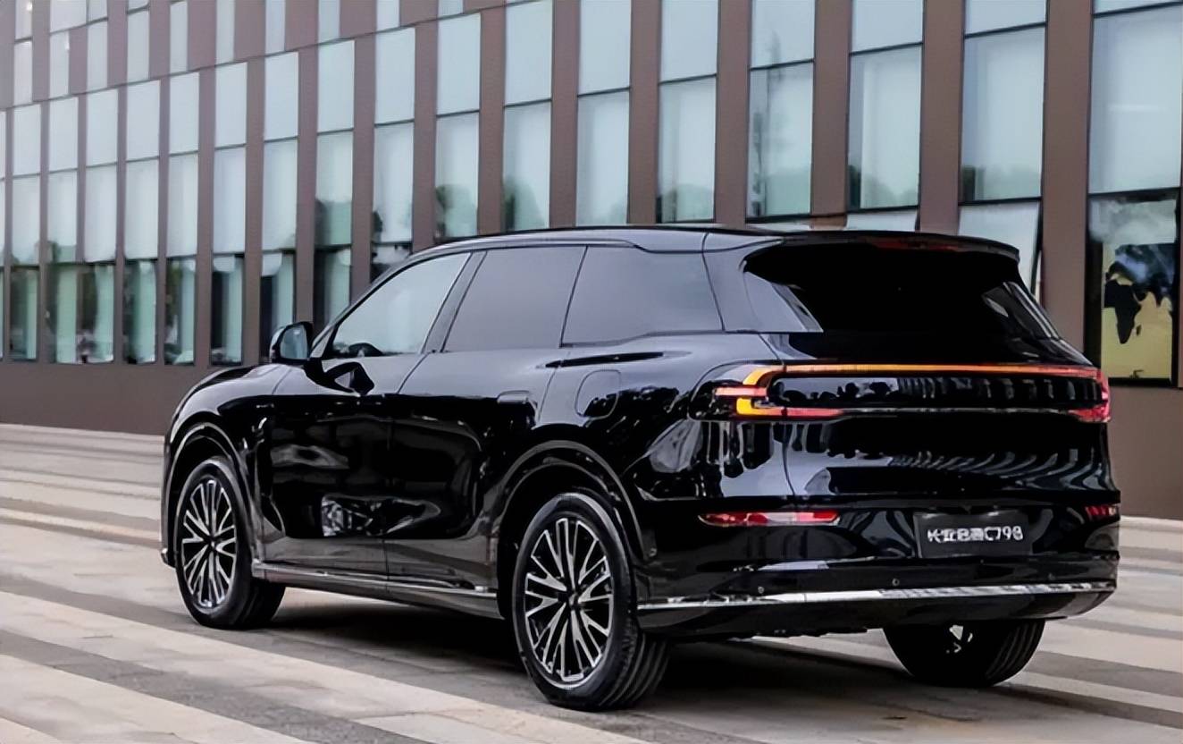 長(zhǎng)安啟源新車定版曝光,尺寸配置升級(jí),油耗不到5,新外觀能接受么