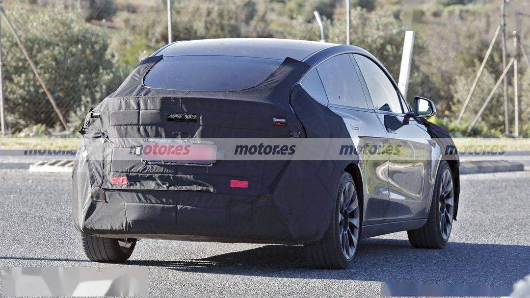 新款特斯拉Model Y造型曝光,上海工廠年產(chǎn)能或超75萬,即將上市?