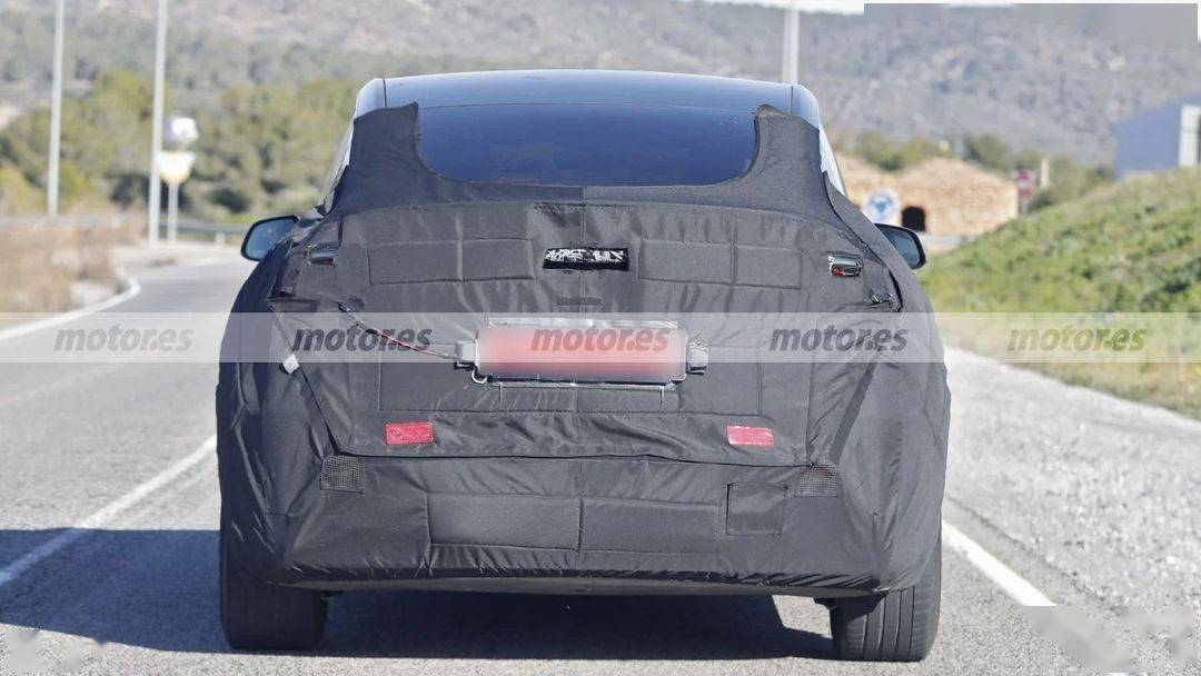 新款特斯拉Model Y造型曝光,上海工廠年產(chǎn)能或超75萬,即將上市?