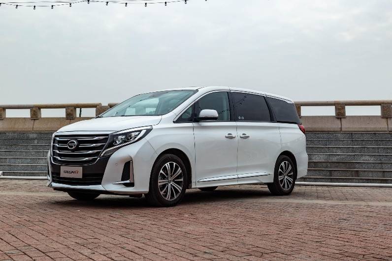 商務用車首選上汽大通G10 MAX,豪華智能全面超越傳祺M8