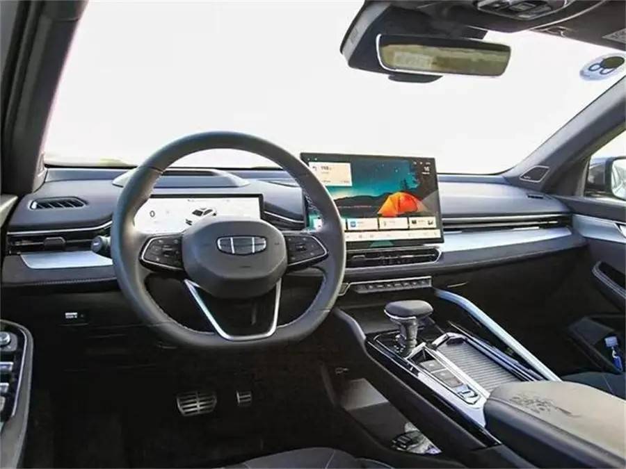 12萬預(yù)算選合資還是國產(chǎn)?大眾速騰對比吉利星瑞