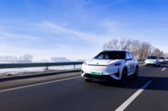 打破混動技術(shù)偏科,風(fēng)神L7實(shí)測續(xù)航驚人,買混動就選東風(fēng)馬赫電混