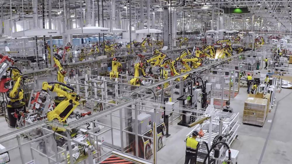 比互聯(lián)網裁員更狠,汽車圈的35歲定律,卷資歷沒用了