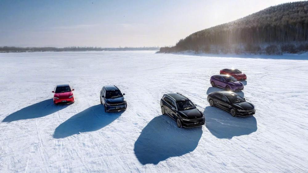 華為回歸之路:跨越“三重門” 手機國內登頂