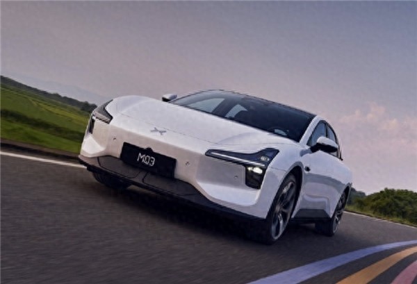 小鵬P7+交付破3萬|凱迪拉克CT5即將預(yù)售|布加迪混動車首曝