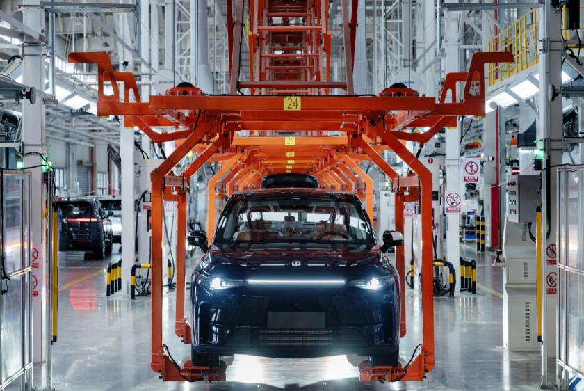 零跑憑啥成為第二家盈利新勢力?解碼務實車企的突圍密碼