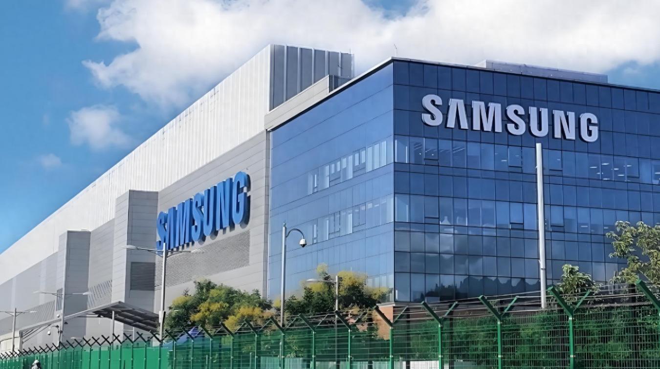 三星三折疊手機(jī)渲染圖曝光:預(yù)計(jì)第三季度發(fā)布