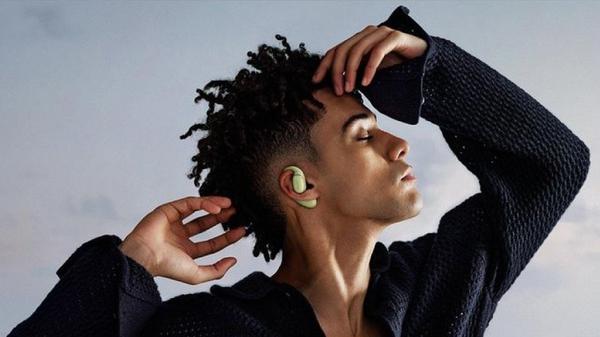 華為Mate XT三折疊海外發(fā)布 售價超2.6萬 比國行貴不少