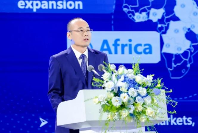 東風股份:2025全球新產品新技術推介會成功舉辦 現(xiàn)場斬獲意向訂單近3000臺