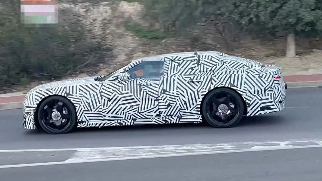 挑戰賓利、邁巴赫:捷豹Type 00量產版電動豪華轎車路測視頻曝光