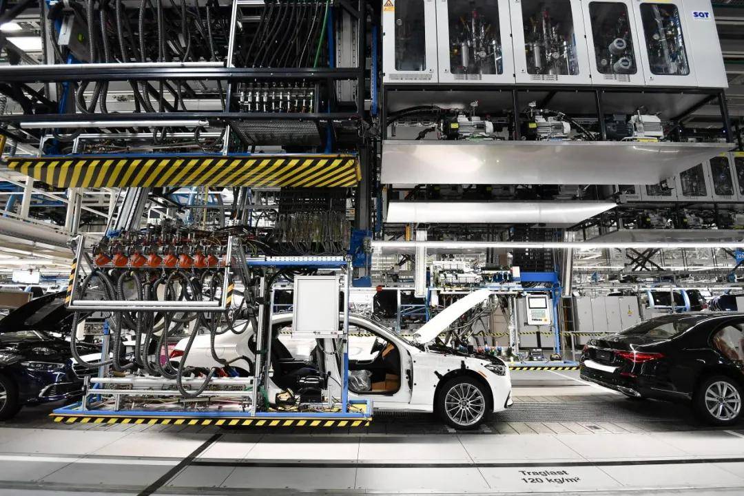 奔馳承壓,財報難掩無奈!