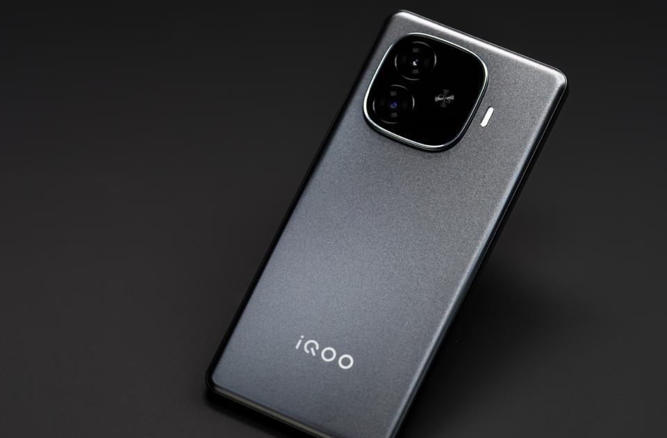 iQOO Z10系列再次被確認:三款版本性能均清晰,你會期待嗎?