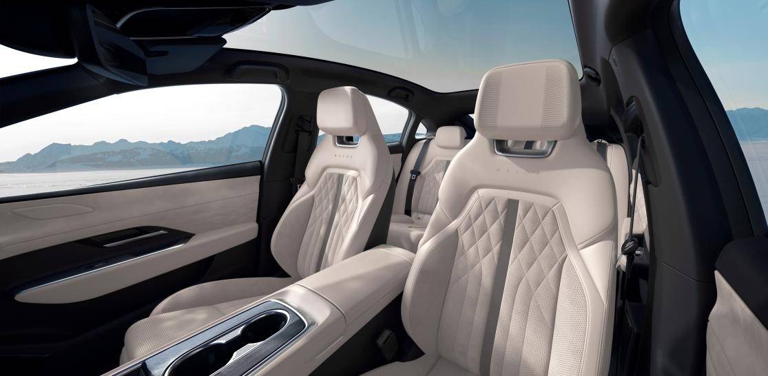 MAZDAEZ - 6淺色內(nèi)飾驚艷上新,安全豪華一步到位補(bǔ)貼后只要 9.98萬元起