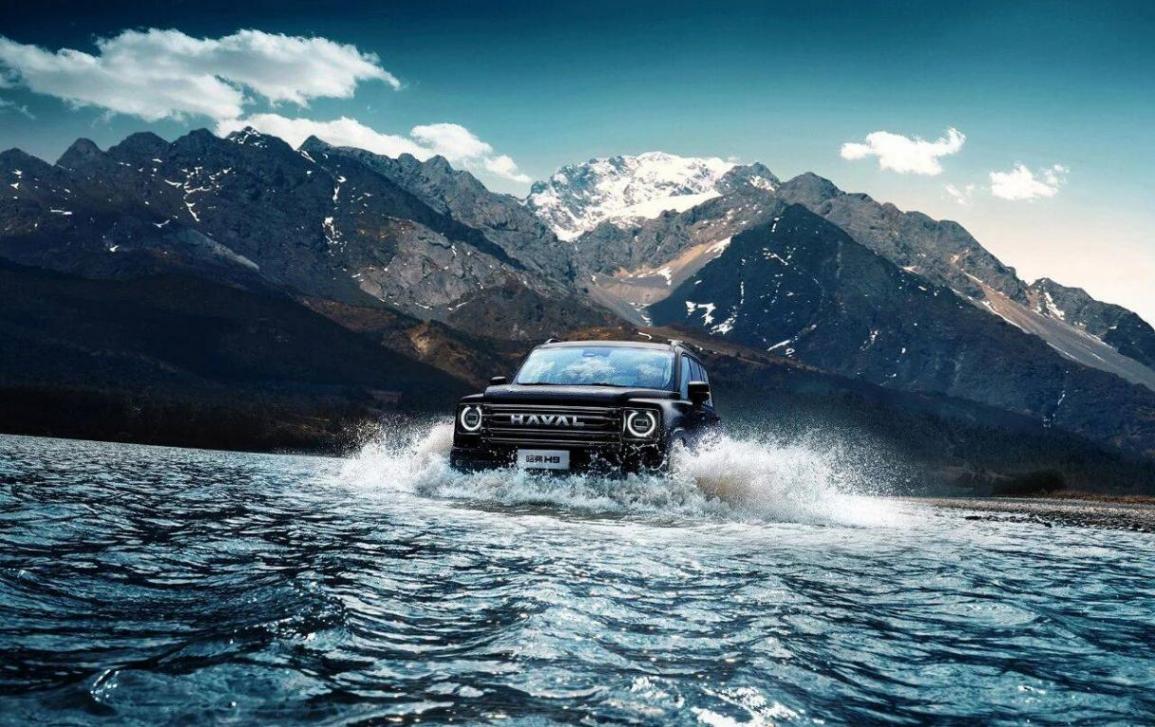 黑武士下班也接娃?三把鎖的二代哈弗H9勇士版讓你魚和熊掌兼得!