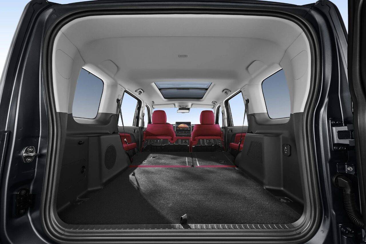 黑武士下班也接娃?三把鎖的二代哈弗H9勇士版讓你魚和熊掌兼得!