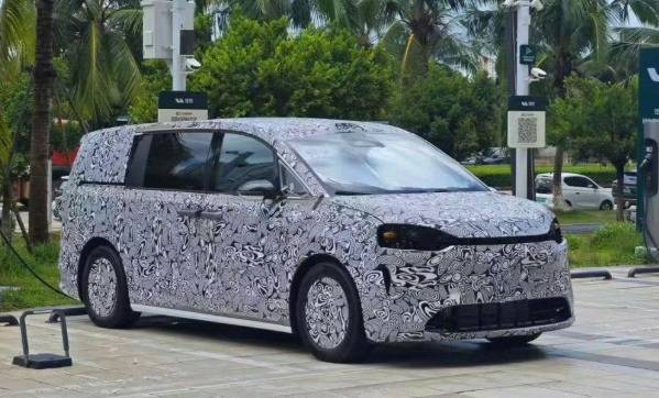 鴻蒙智行新車規劃:家族擴充超17款,五界都將上新品