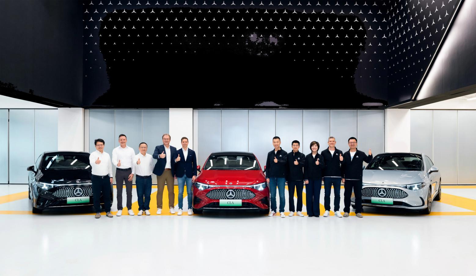 奔馳聯手Momenta破局智駕,全新CLA打響第一槍 奔馳聯手Momenta破局智駕,全新CLA打響第一槍