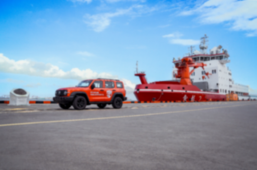 坦克300成國(guó)家極地科考運(yùn)輸車